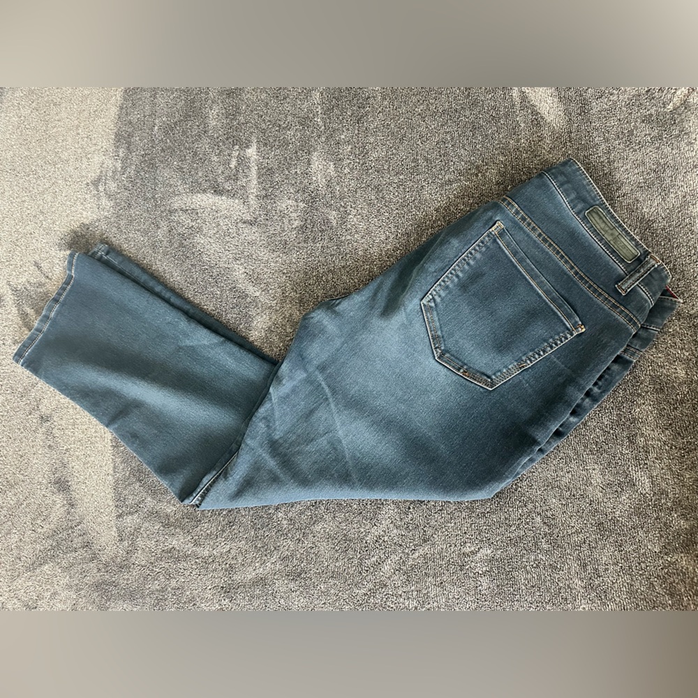 Liverpool Jeans Co. Women's Sadie Straight Denim Blue Jeans, Size Petite 14/32